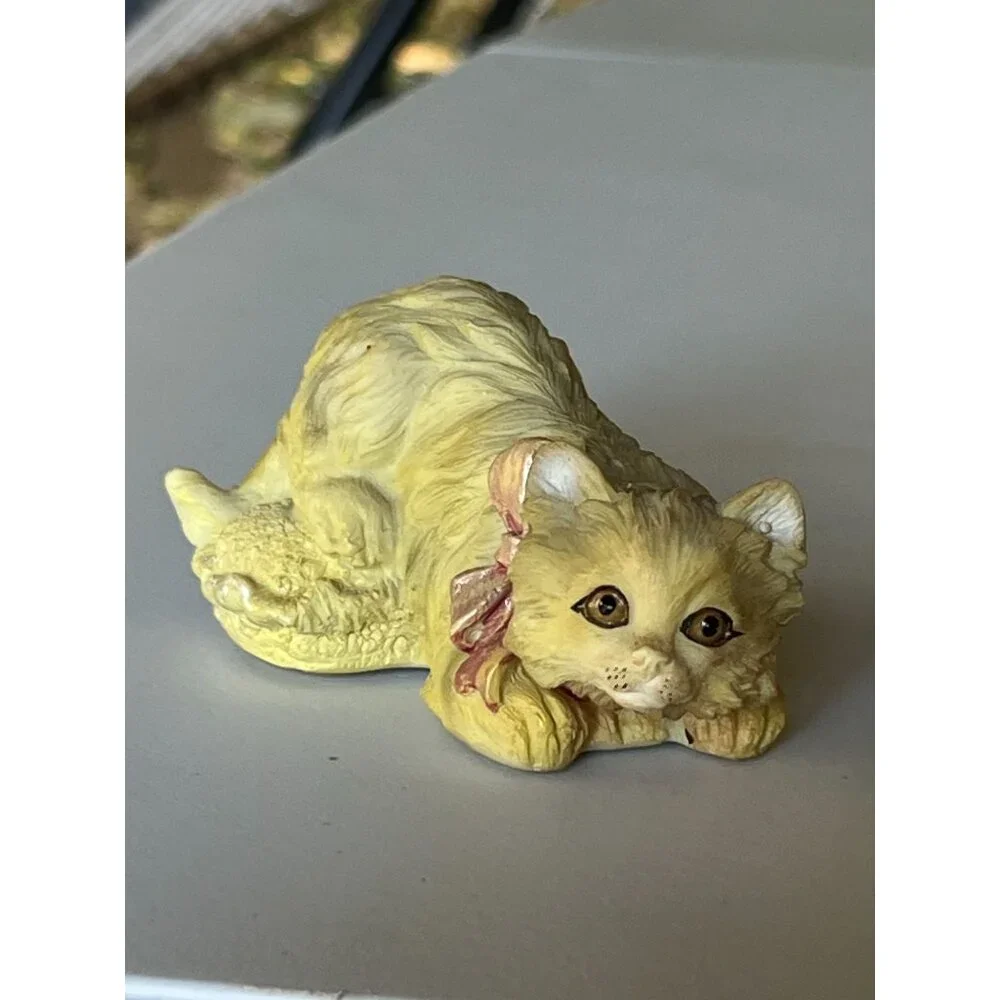 Rare VTG Yellow Cat Figurine Bobble Head With Bow Accent 4.5